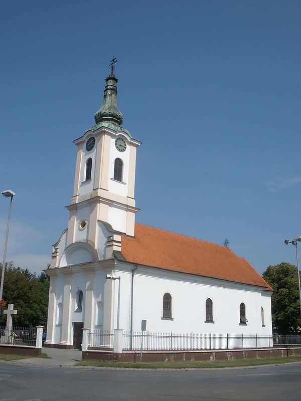 Gospa brze pomoći-svetište u Slavonskom Brodu