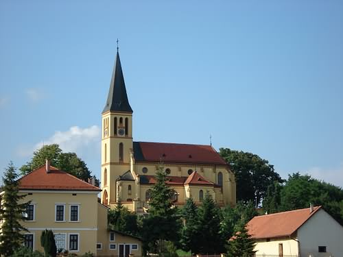 Mala Gospa-župna crkva u Granešini