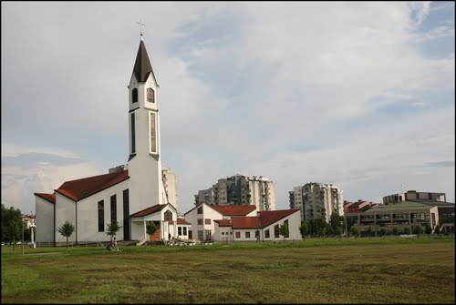Presveto Srce Isusovo-župna crkva u Karlovcu