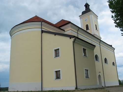 Sveti Franjo Ksaverski-župna crkva u Viduševcu