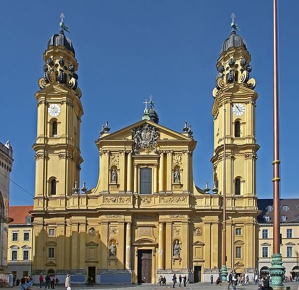 Sveti Kajetan-crkva u Munchenu