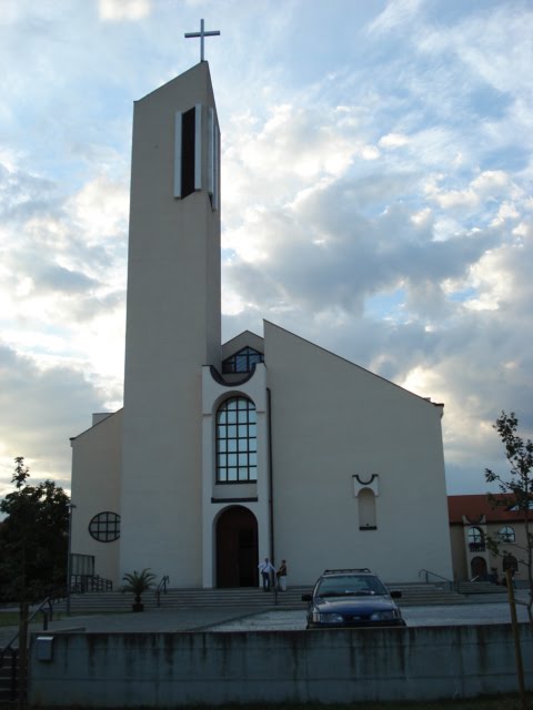 Sveti Leopold Mandić-župna crkva u zagrebačkoj Dubravi
